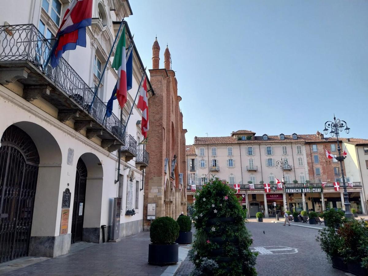 Casa Cozy - Comodo Appartamento In Asti Centro Bagian luar foto